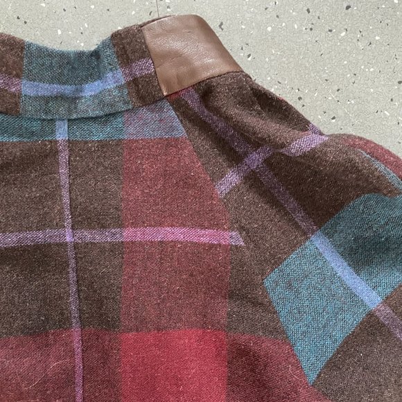 Silk-lined Wool Plaid Cropped Jacket - Picture 2 of 3